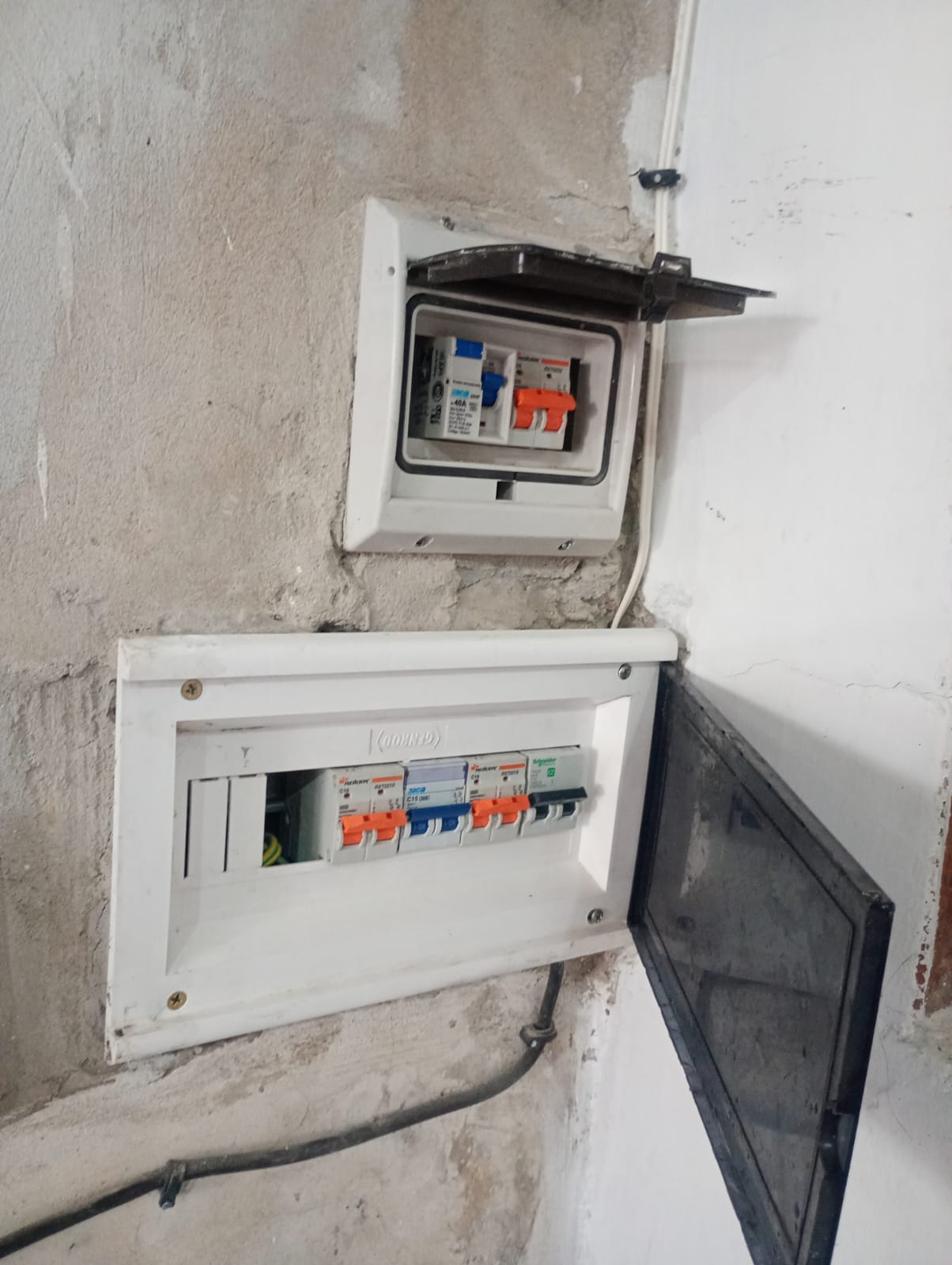 Antes y después de reestructuración de tablero eléctrico